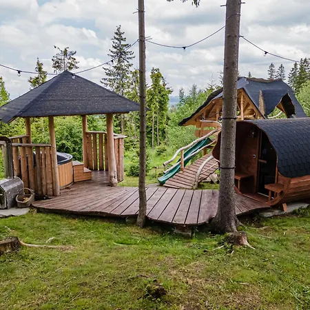 샬레 U Bobakow 자브